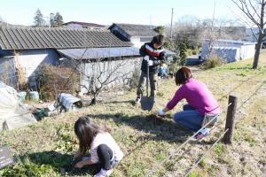 荒川施肥活動の写真2