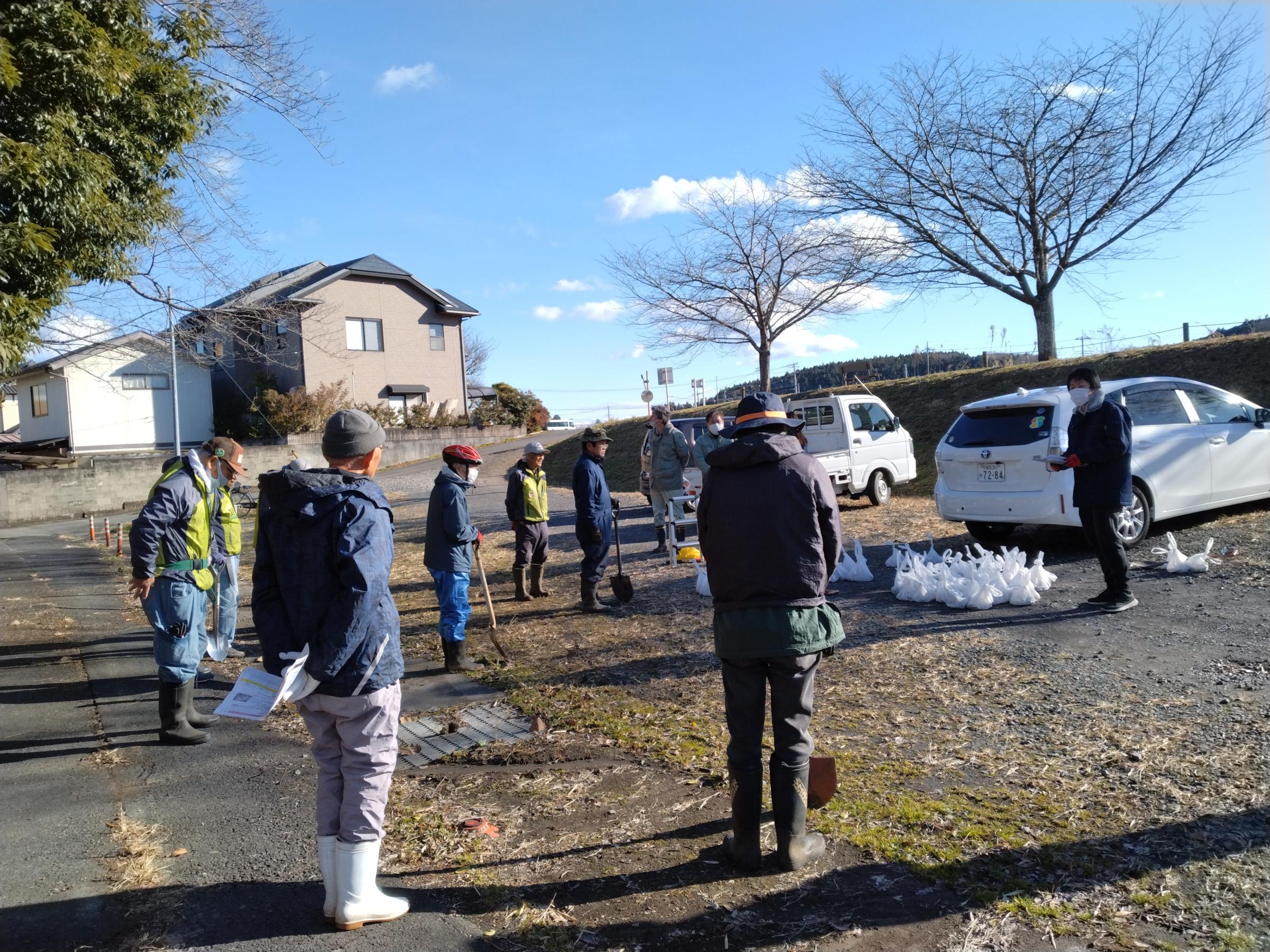 作業説明の様子 作業説明の様子