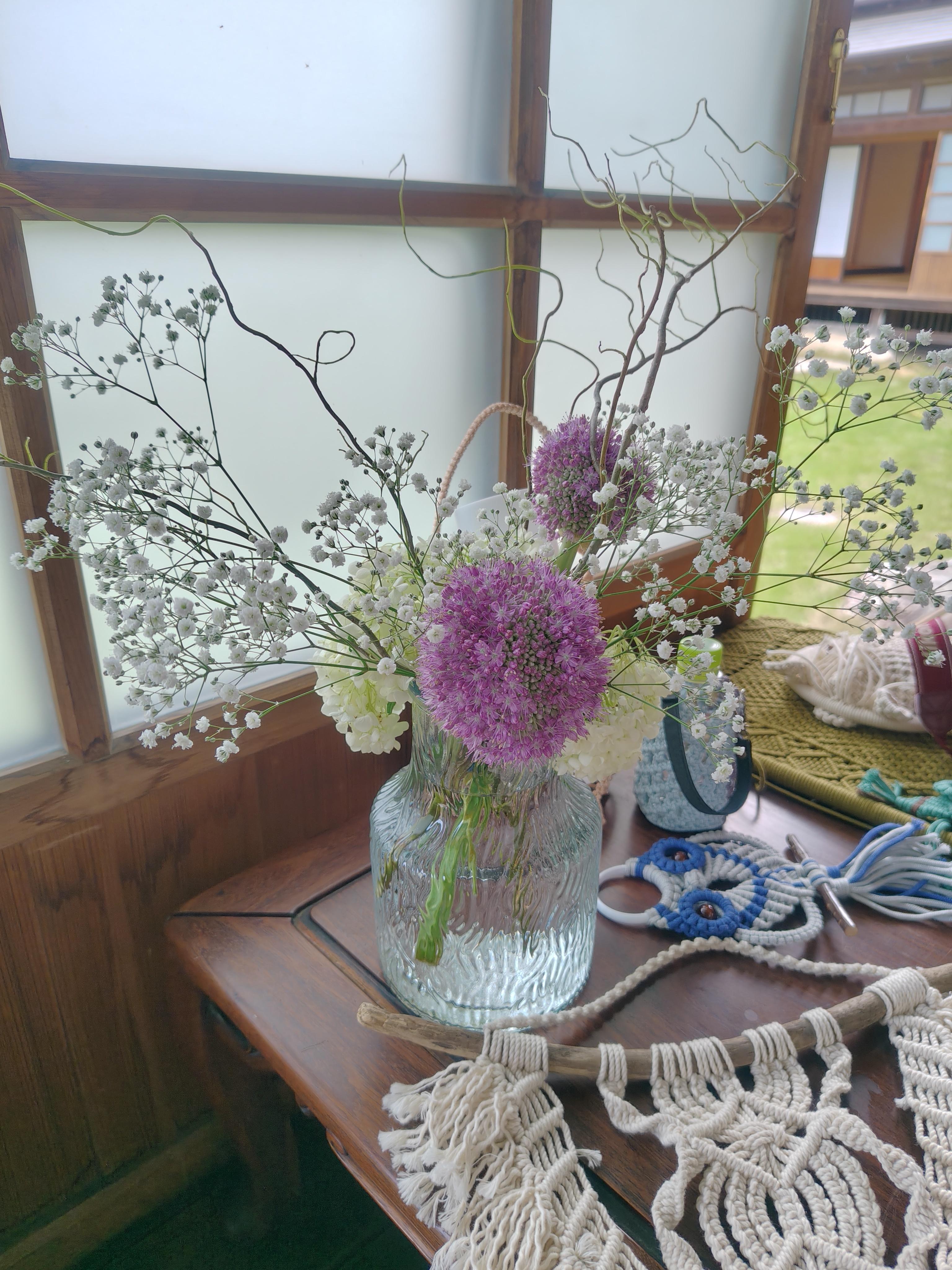 参加者が作成した、いけばな体験の作品 参加者が作成した、いけばな体験の作品