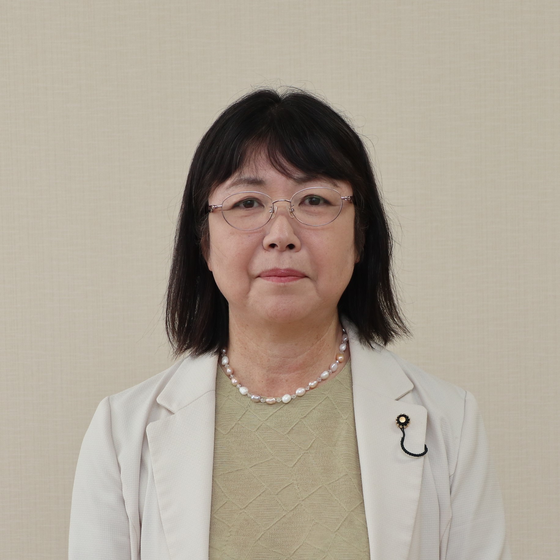 16 神山智子(写真)