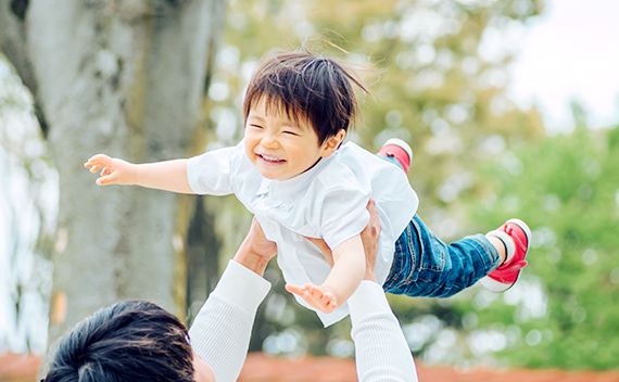 子育て家族応援事業